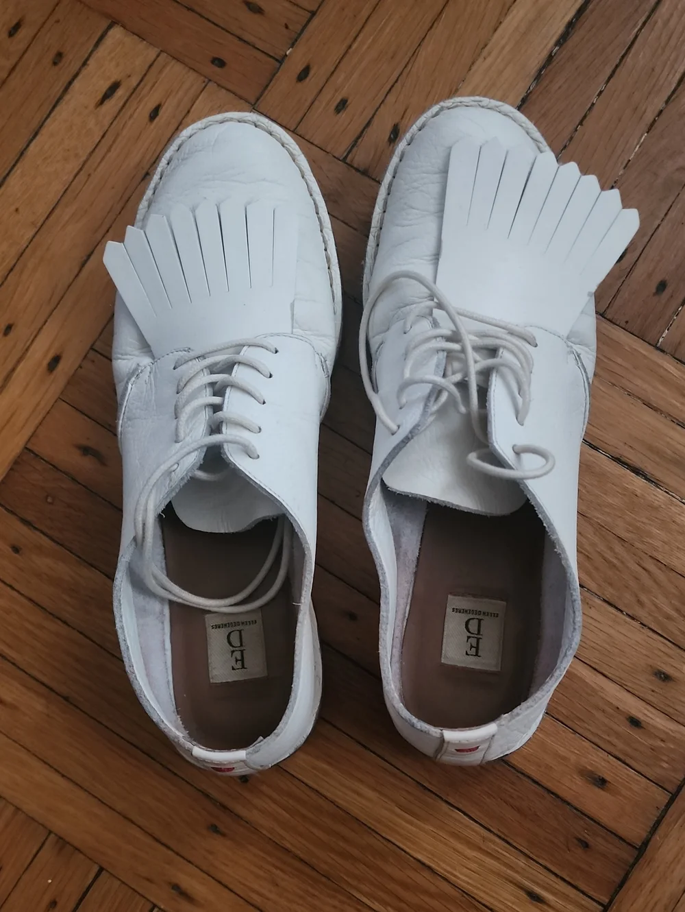 White Leather Lace-Up Kiltie Oxfords